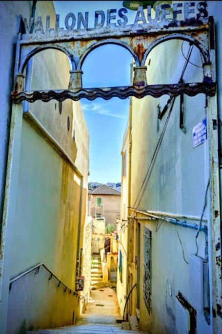 Апартаменты Le Cabanon Du Vallon Des Auffes Марсель Экстерьер фото